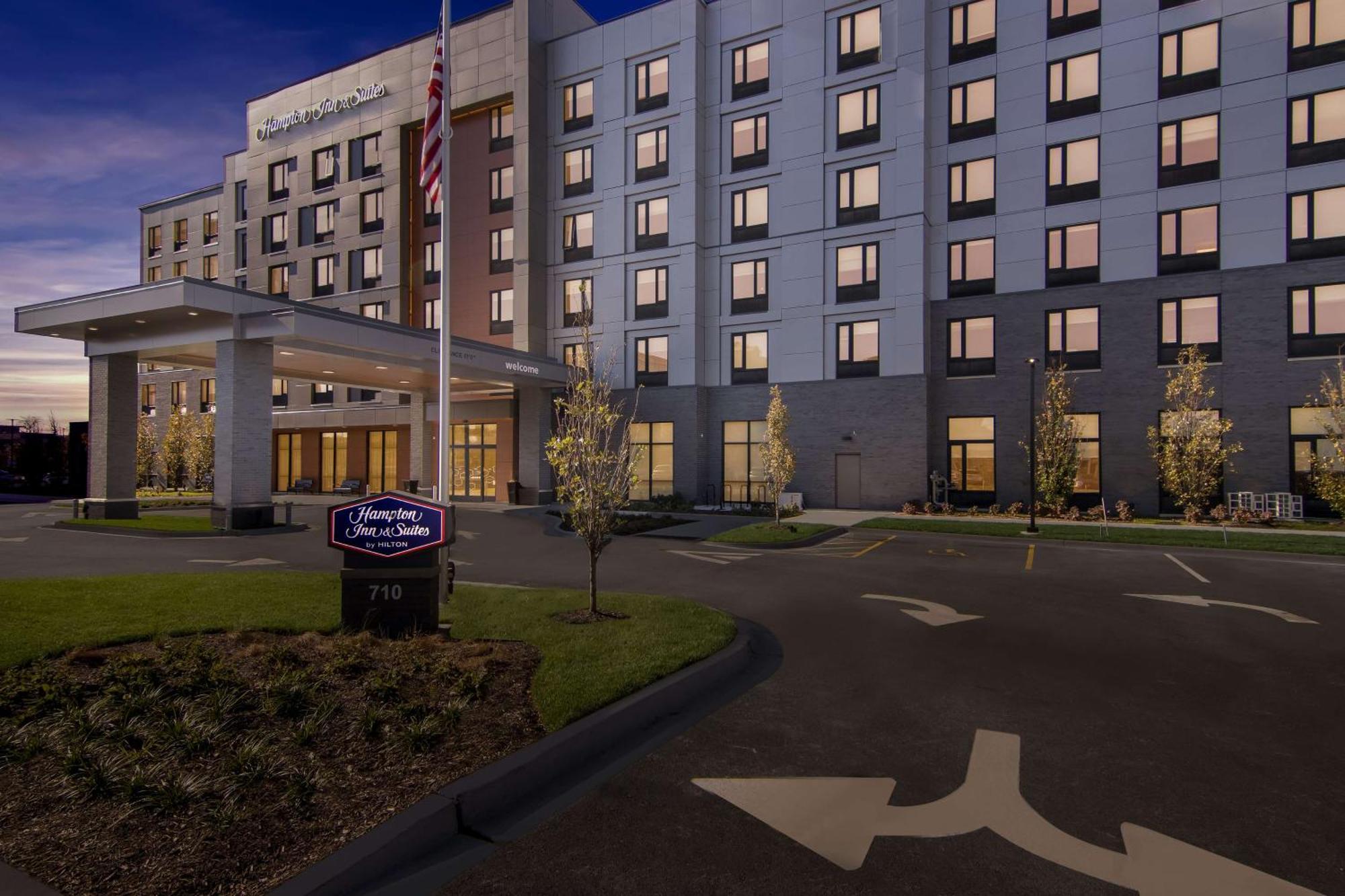 Hampton Inn & Suites Chicago Medical District Uic Exterior foto